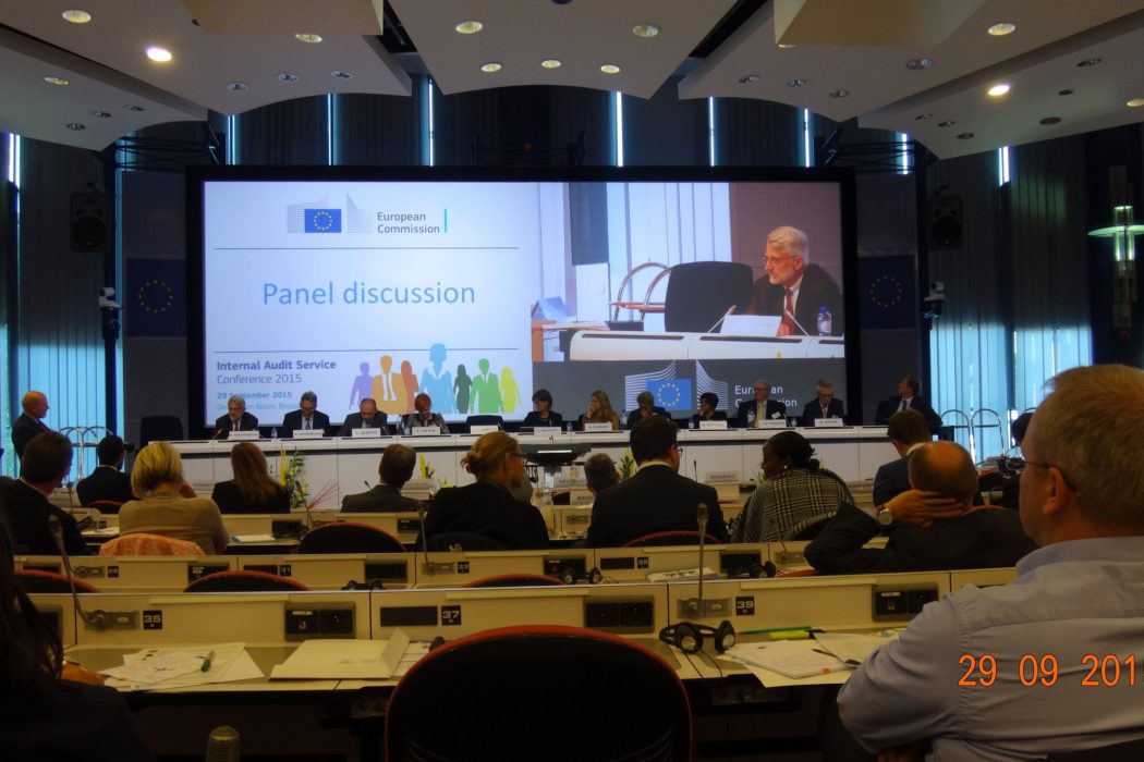 9. Imagini conferință